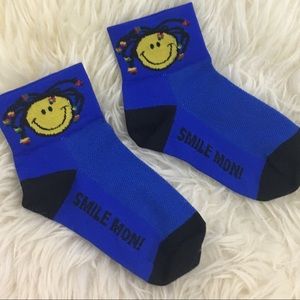{NWOT} Gizmo Rasta Smiley Ankle Socks